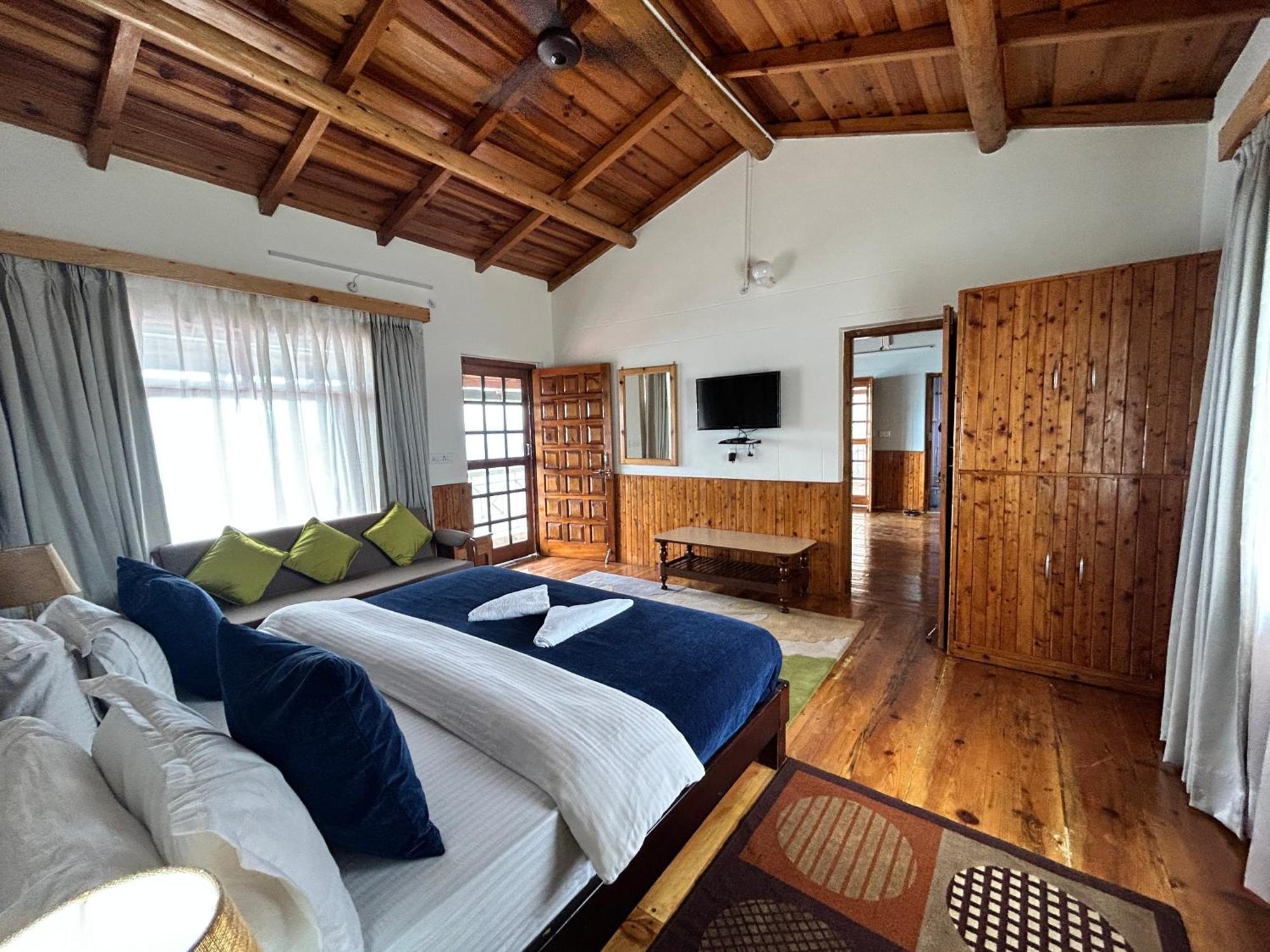 Kasar Himalaya Holiday Resort, Binsar Rd Алмора Экстерьер фото