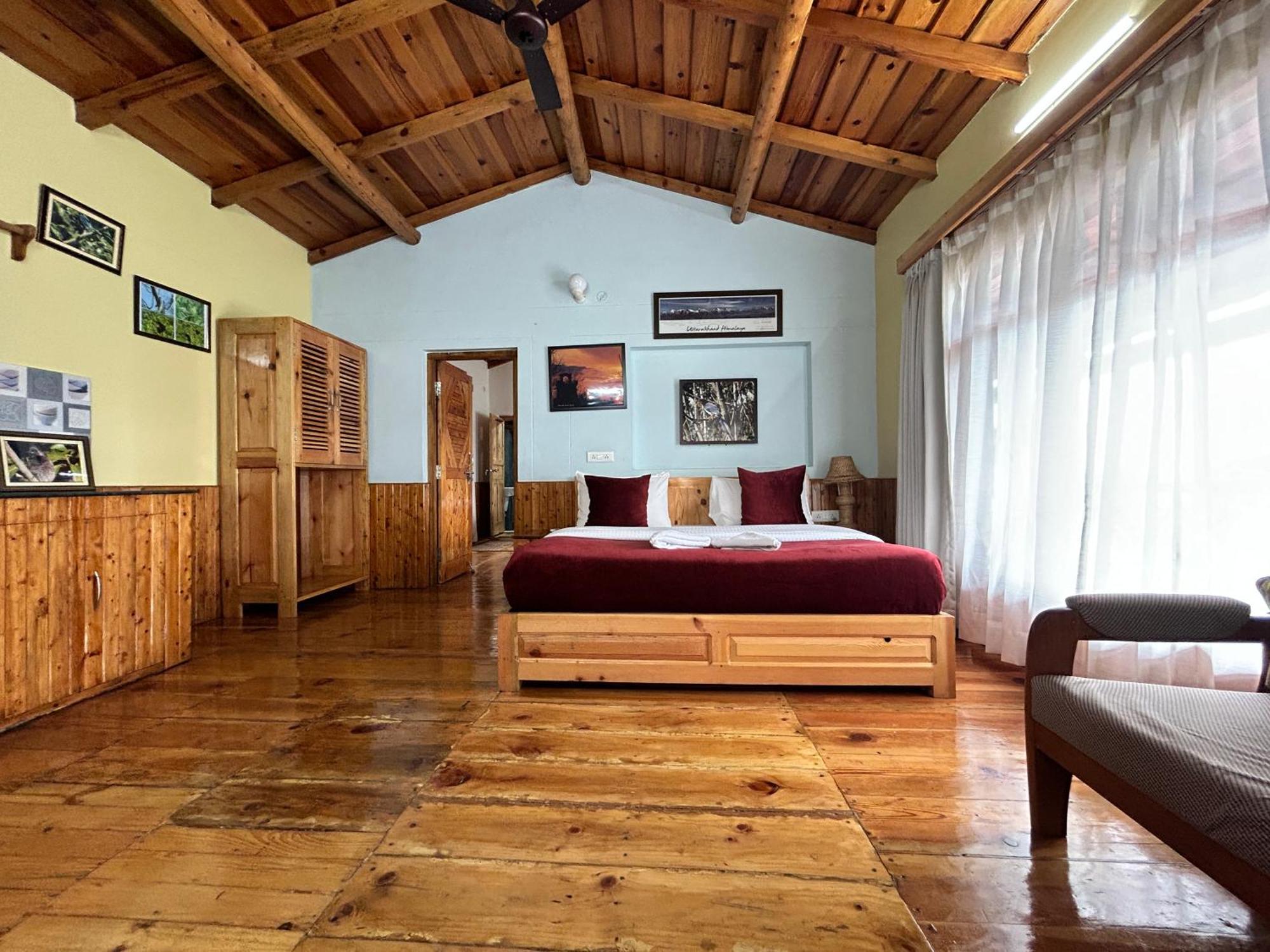 Kasar Himalaya Holiday Resort, Binsar Rd Алмора Экстерьер фото