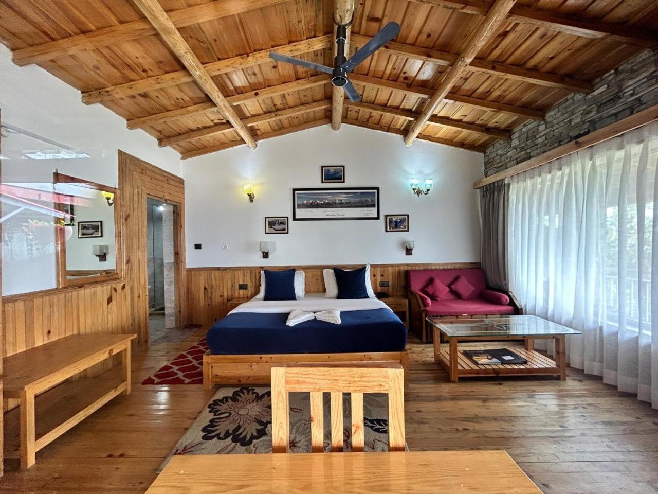 Kasar Himalaya Holiday Resort, Binsar Rd Алмора Экстерьер фото