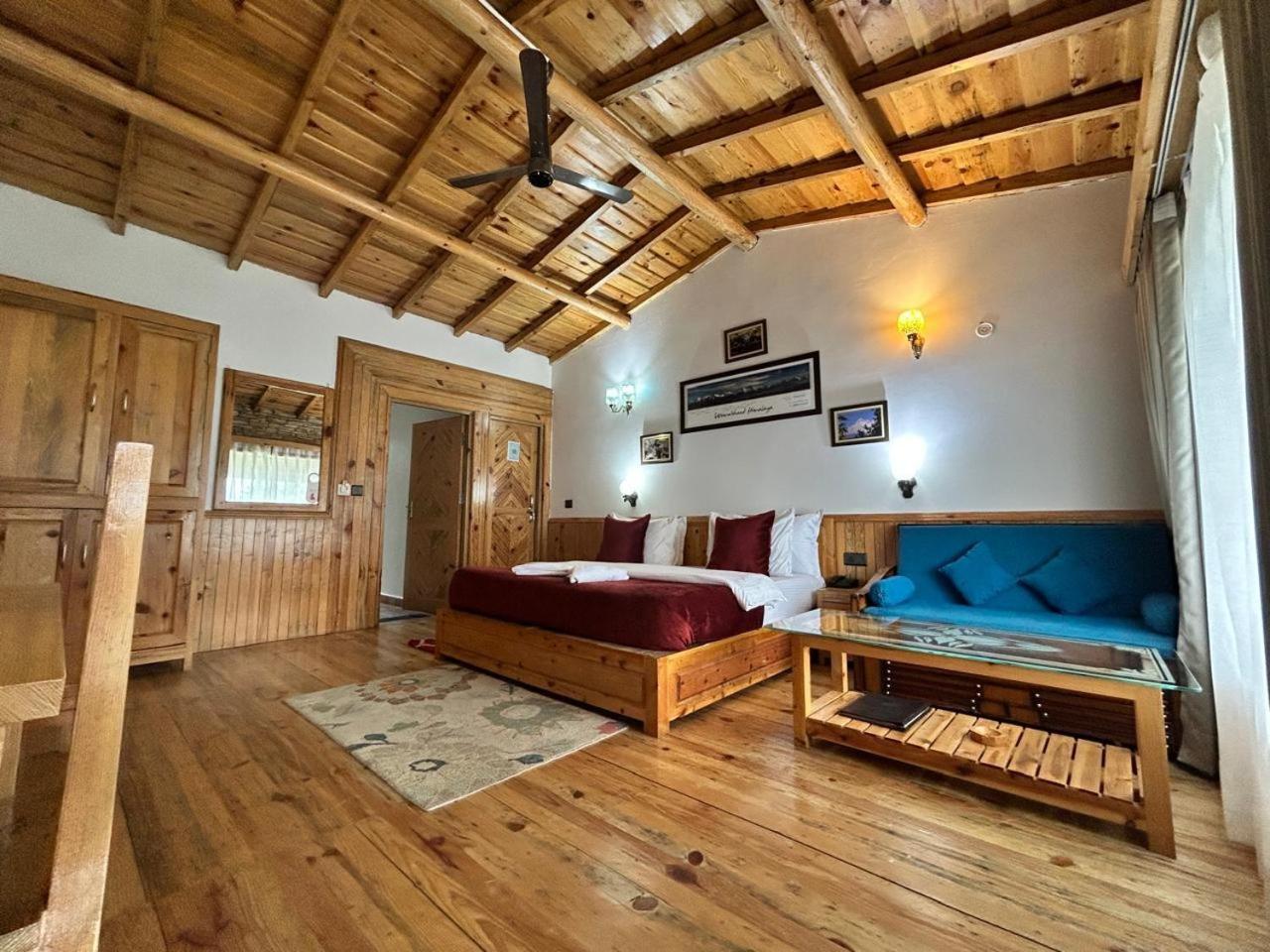 Kasar Himalaya Holiday Resort, Binsar Rd Алмора Экстерьер фото