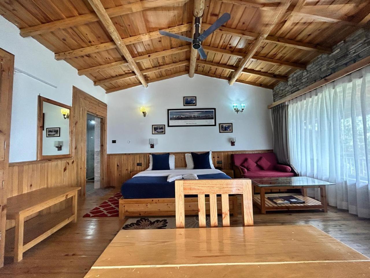 Kasar Himalaya Holiday Resort, Binsar Rd Алмора Экстерьер фото