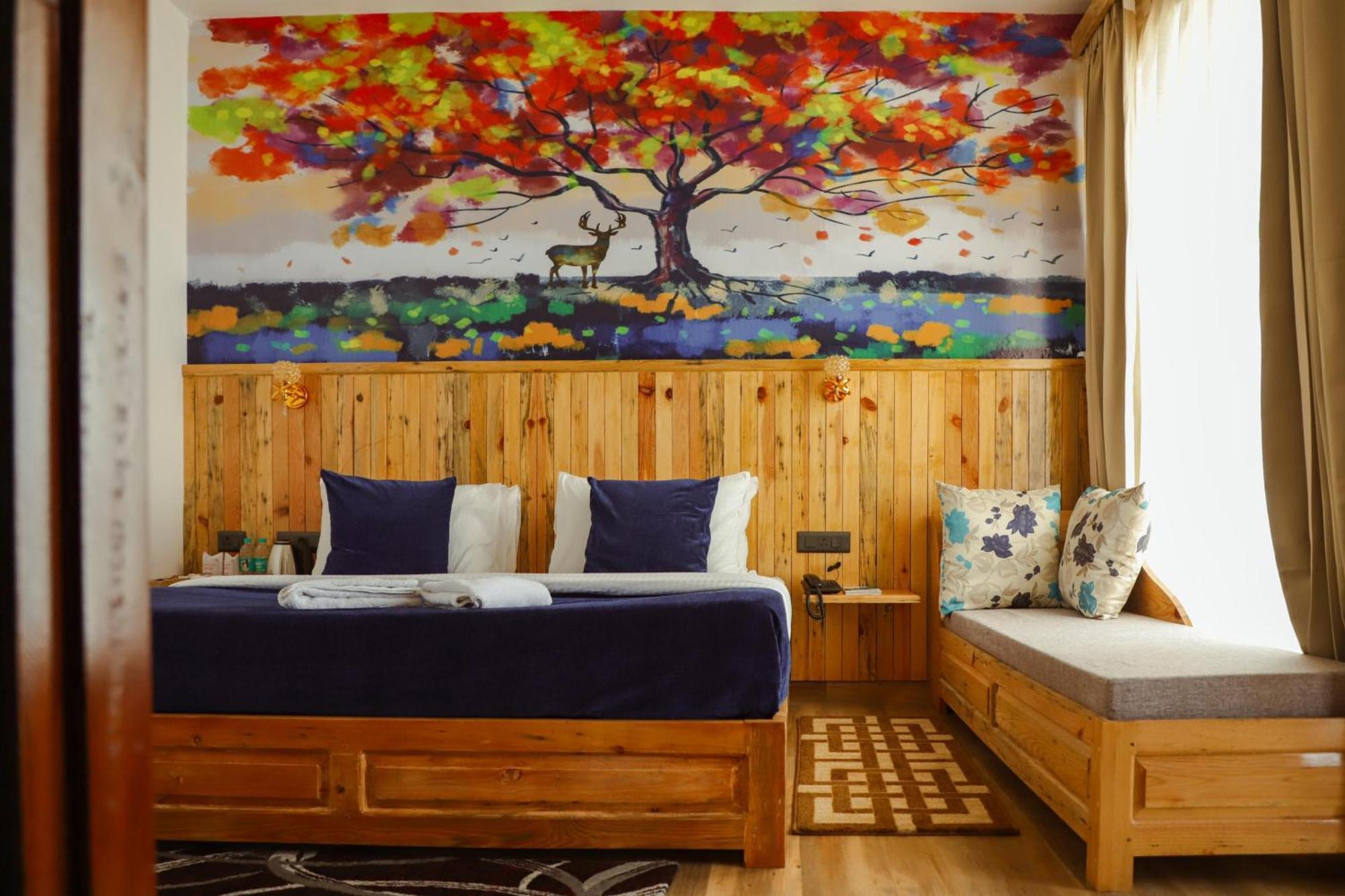 Kasar Himalaya Holiday Resort, Binsar Rd Алмора Экстерьер фото