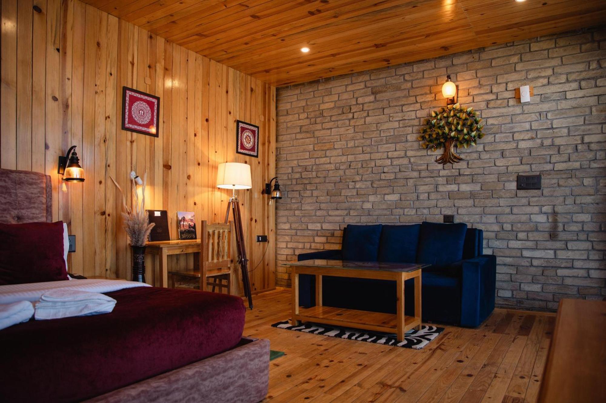 Kasar Himalaya Holiday Resort, Binsar Rd Алмора Экстерьер фото