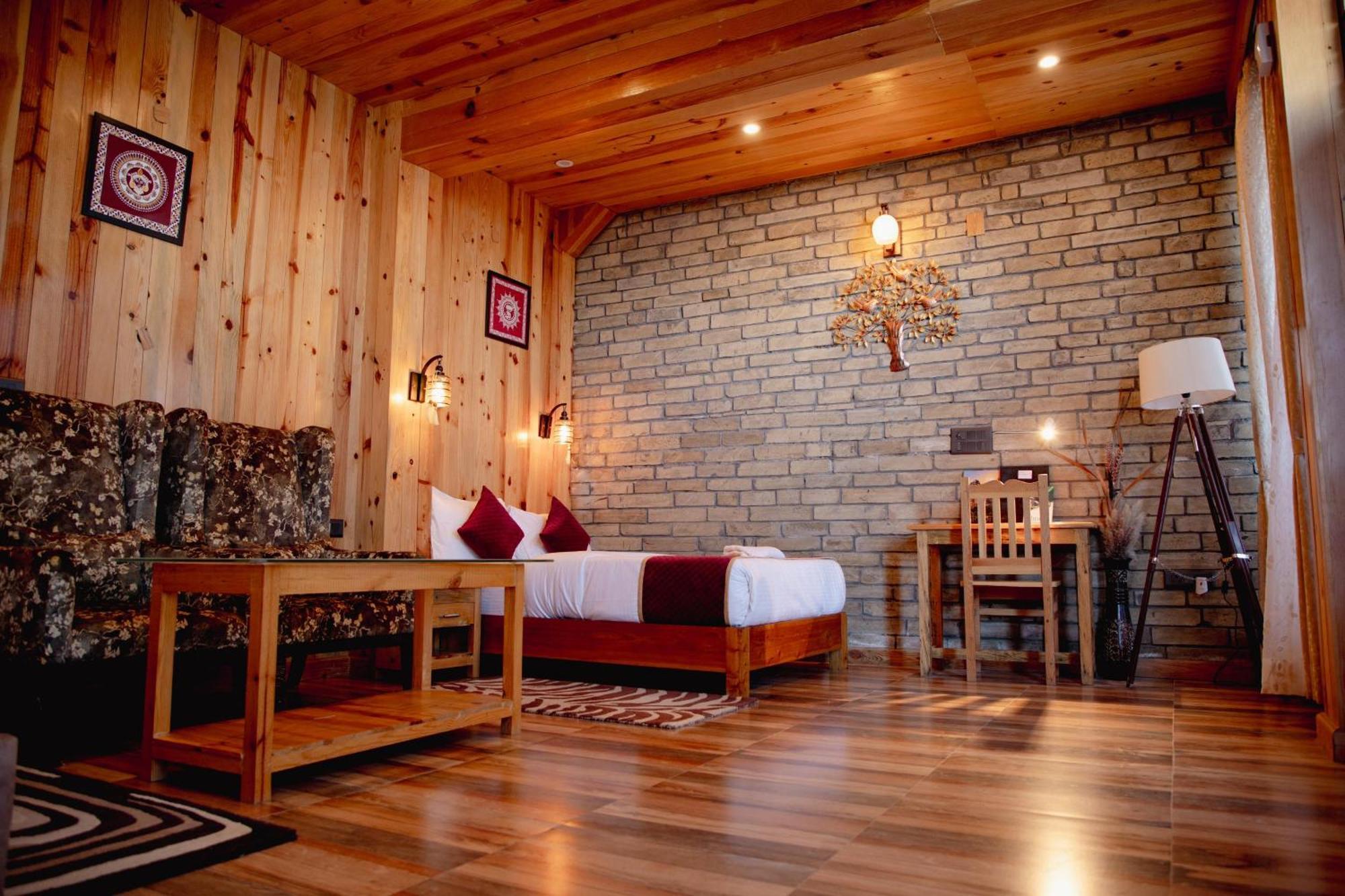 Kasar Himalaya Holiday Resort, Binsar Rd Алмора Экстерьер фото